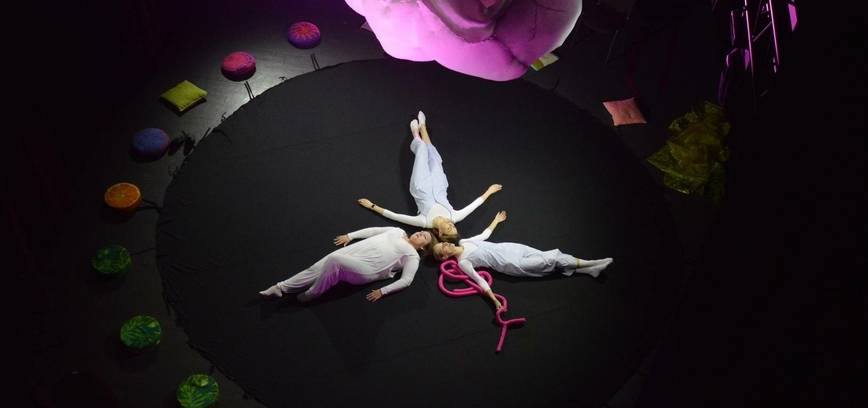 Spektaklis „Kokios spalvos bučkis“