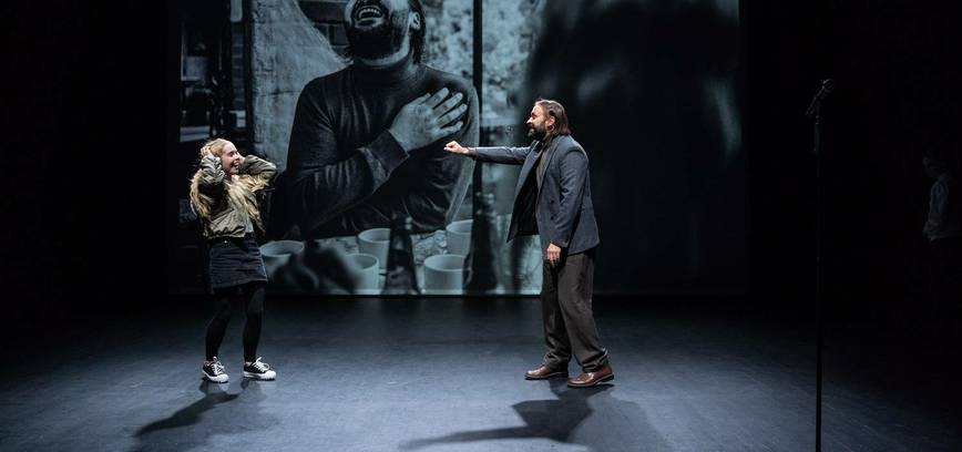 Vienos dalies spektaklis FEROMONAI (rež. J. Strømgren)