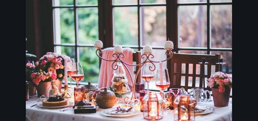 Šventiniai socialiniai pusryčiai