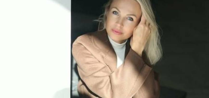 Veido joga su Neringa