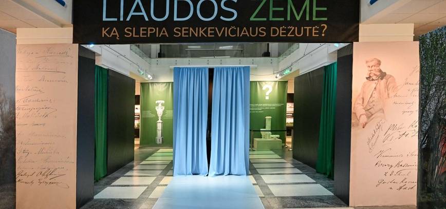 Srautinė ekskursija po tarptautinę parodą „Liaudos žemė. Ką slepia Senkevičiaus dėžutė?“