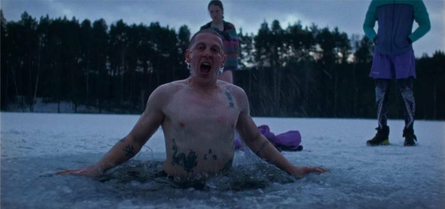 Kinas po atviru dangumi | KINŲ JŪRA