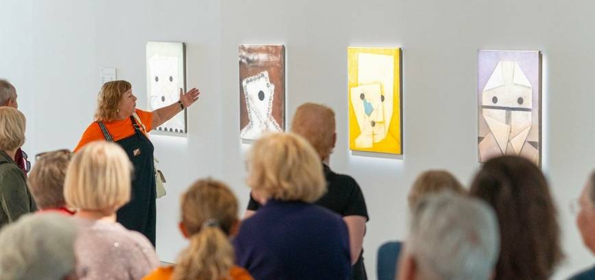 Srautinė ekskursija su „Stasys Museum“ gidu savanoriu