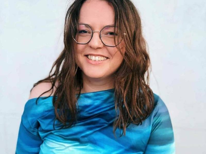 MAINYTUVĖ X MEILĖS KALBA / Svečiuose - Karolina: keliaujančios knygos, jungiančios mintys
