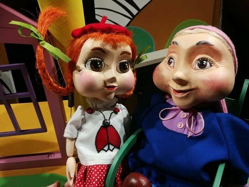 Spektaklis „Raudonkepuraitė ir džiazas“ (rež. K. Grosmanas) (13 val.)