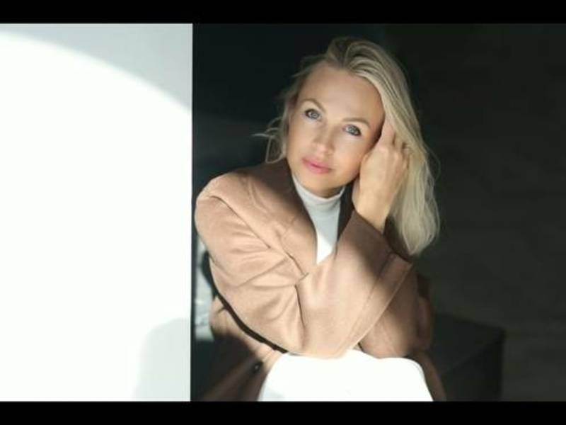 Veido joga su Neringa