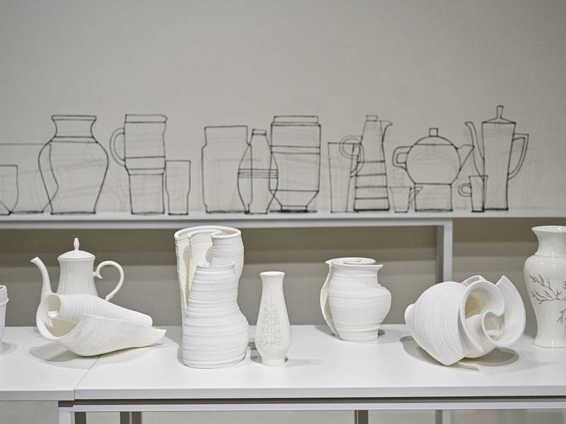 Pranešimai, lydintys Vilniaus dailės akademijos Keramikos katedros parodą „Daugiabalsė žemė“