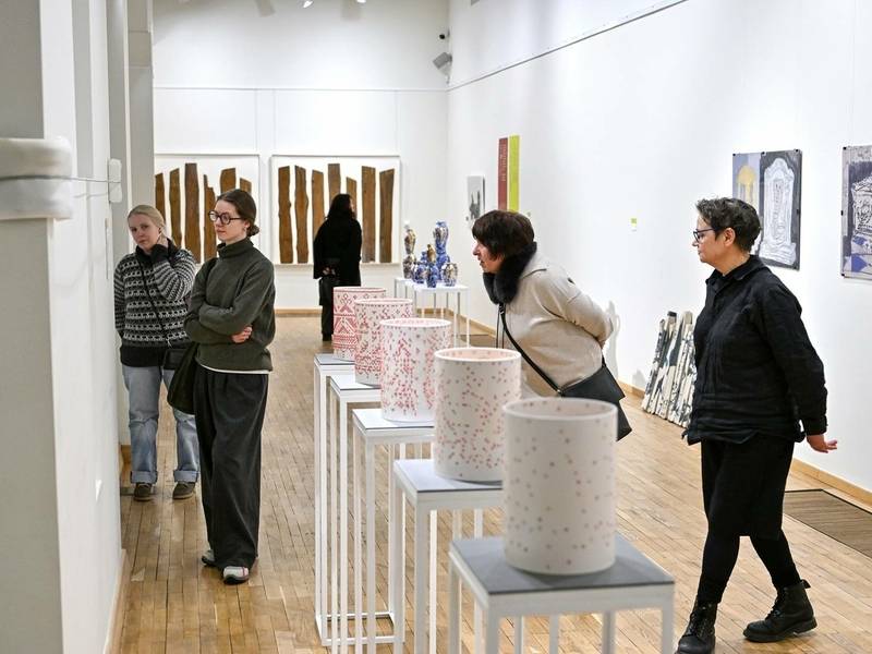 Ekskursija Vilniaus dailės akademijos Keramikos katedros parodoje „Daugiabalsė žemė“