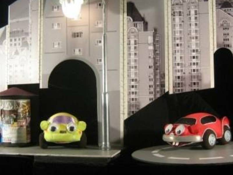 Spektaklis „Mažojo automobiliuko nuotykiai“ (rež. J. Titarovas) (13 val.)